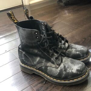 DR.MARTENS 1460 PASCAL TIE DYE SUEDE LACE UP BOOTS size 6 US. Worn once!